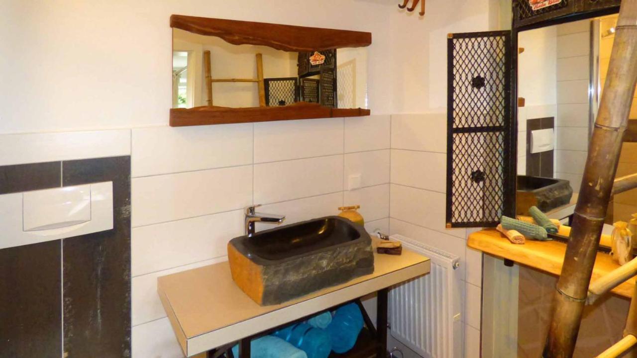 Appartamento Haus Der 5 Kontinente Böbrach Esterno foto