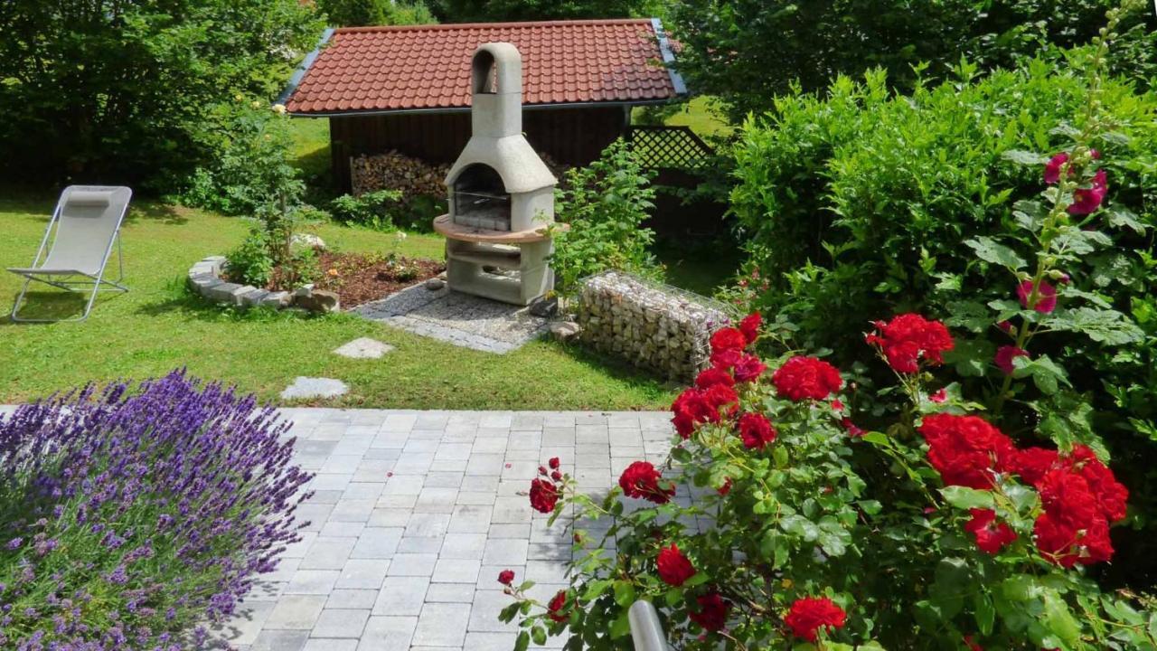 Appartamento Haus Der 5 Kontinente Böbrach Esterno foto